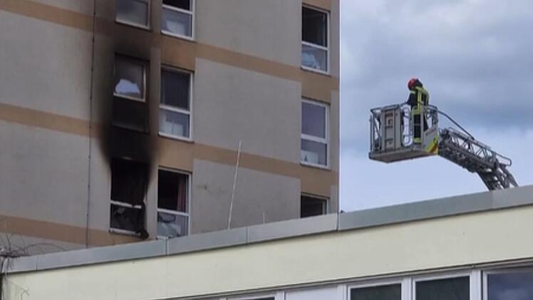 Brand in Coburger Studentenwohnheim stellt Feuerwehr vor "große Herausforderung"