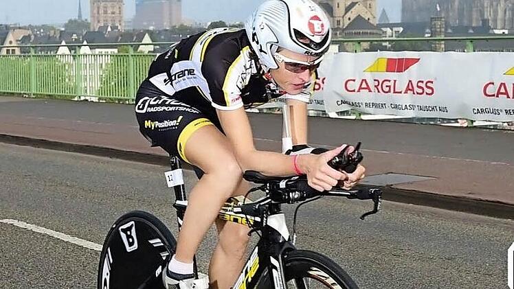 Ulrike Schwalbe vom ATS Kulmbach wurde beim Ultra-Triathlon in Köln Dritte. Foto: privat