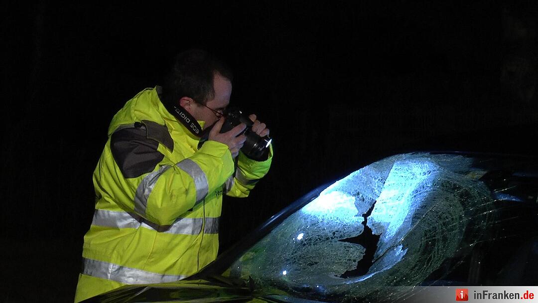 Tödlicher Unfall im Kreis Rhön-Grabfeld: 76-Jähriger Fußgänger von Auto erfasst