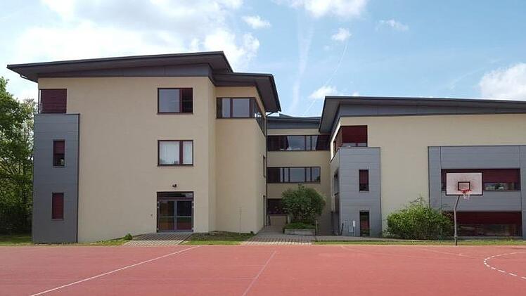 Die Realschule vom alten Hartplatz aus.Foto: RS Hirschaid/Saffer