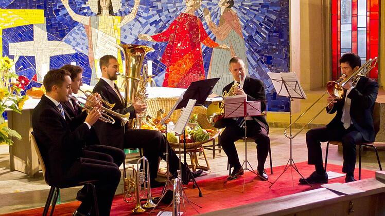 Markus Riepertinger, Tobias Ziegler, Johannes Freyer, Martin Osterhammer und Heng-Chih Lin (von links) gastierten in der Salvatorkirche. Foto: Jochen Berger