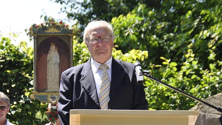 Wallfahrtsleiter Otmar Lutz initiierte den Gedenkstein.  Foto: Peter Klopf