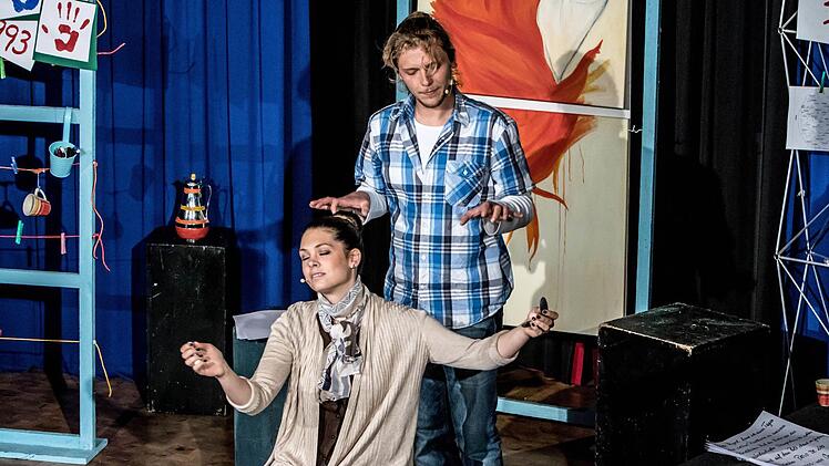 Der "Fränkische Theatersommer" gastierte mit dem Musical "Das Orangenmädchen" im Rathaussaal von Rödental .Foto: Jochen Berger