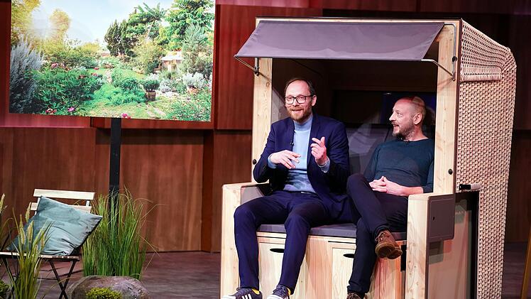 Bei "Die Höhle der Löwen" stellten Torsten und Thomas (rechts) ihre Erfindung "Korbsauna" vor.