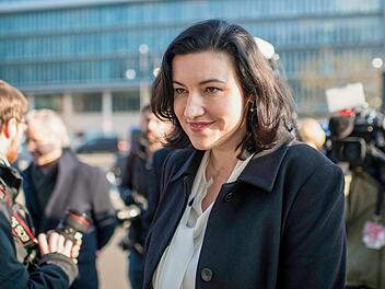 Um was kümmert sich Dorothee Bär künftig? Die Staatsministerin für Digitales will die Digitalisierung ankurbeln sowie Glasfaser und Gigabits voranbringen. Foto: Bernd von Jutrczenka/dpa