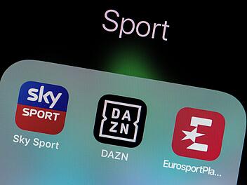 Die Fu&szlig;ball-Bundesliga wird zuk&uuml;nftig nicht mehr im Eurosport-Player zu sehen sein. Ab der kommenden Saison &uuml;bernimmt der Streaminganbieter DAZN. Foto: Rolf Vennenbernd/dpa