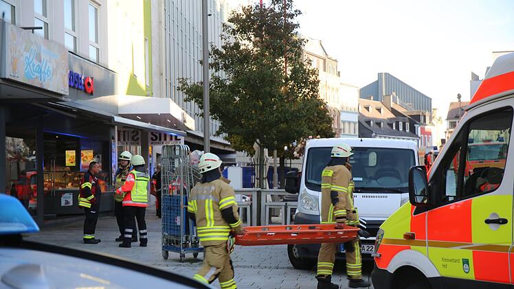 Am Montag gab es einen Gro&szlig;einsatz in Hof: Ein toter Mann war auf einem Dach gefunden worden. Foto: NEWS5 / Fricke
