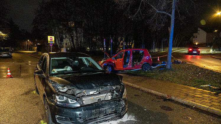 11-J&auml;hriger bei Unfall in F&uuml;rth schwer verletzt - Sicherheitsgurt hat gefehlt