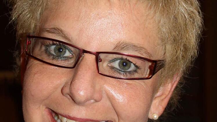 "Bei uns in Bad Neustadt gibt es zwar noch die klassische Kur, aber es ist nicht unser Schwerpunkt", sagt die dortige Kurdirektorin Anja Hildmann. Bad Neustadt habe rund 1350 Betten, davon 1100 alleine in den Kliniken. Für Hildmann war der Deutsche Bädertag eine Premiere: "Mir war ganz wichtig, Kollegen kennen zu lernen, zukunftsweisende Themen zu besprechen und Erfahrungen zu sammeln."