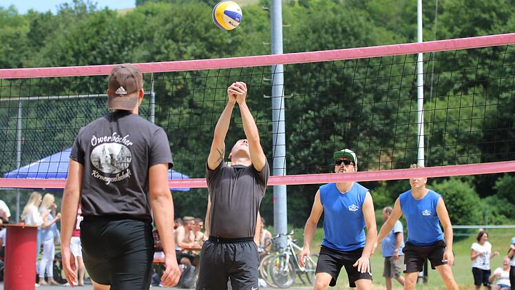 Beachvolleyball-Turnier in Oberbach. Sebastian Schmitt