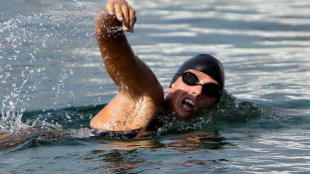 Von der Qualle gequält: Extremschwimmerin Chloe MacCardel. Foto: dpa/Ernesto