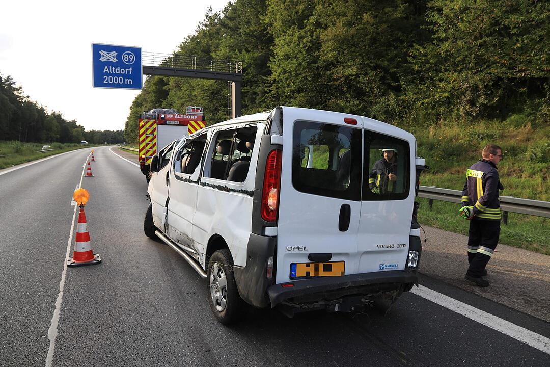 A3 bei Altdorf: 19-Jähriger aus Auto geschleudert