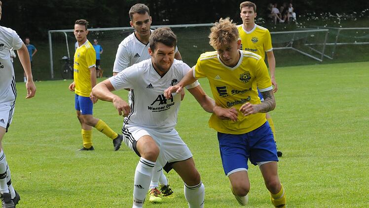 Die SG Oerlenbach/Ebenhausen forderte dem FC Einigkeit Rottershausen einiges ab. Foto: ssp