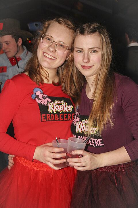 Super Stimmung beim Meeder Zeltfasching 2025!