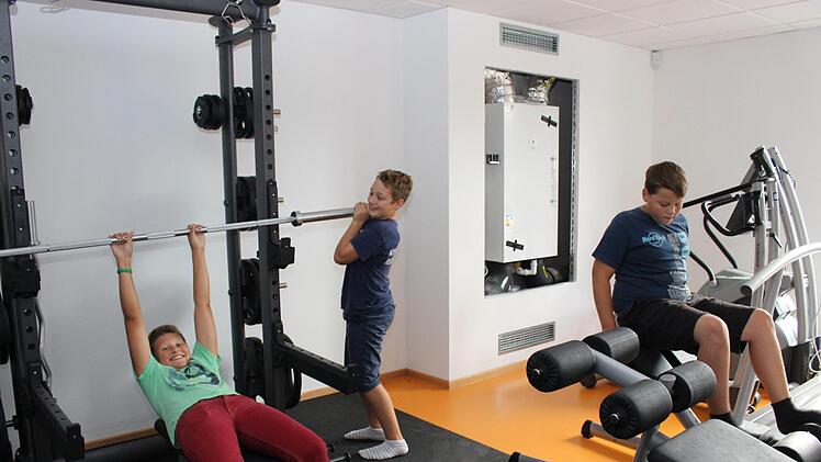 Der neue Fitnessraum interessierte vor allem die Jugend