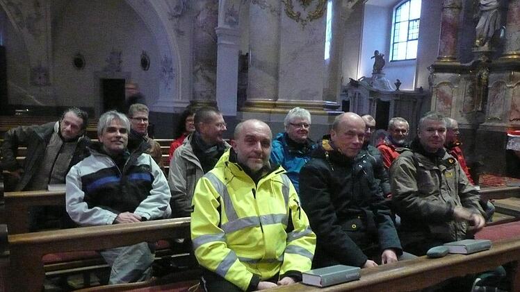 In der Wallfahrtskirche Vierzehnheiligen vor dem Aufbruch.  Foto: Michael Kübert