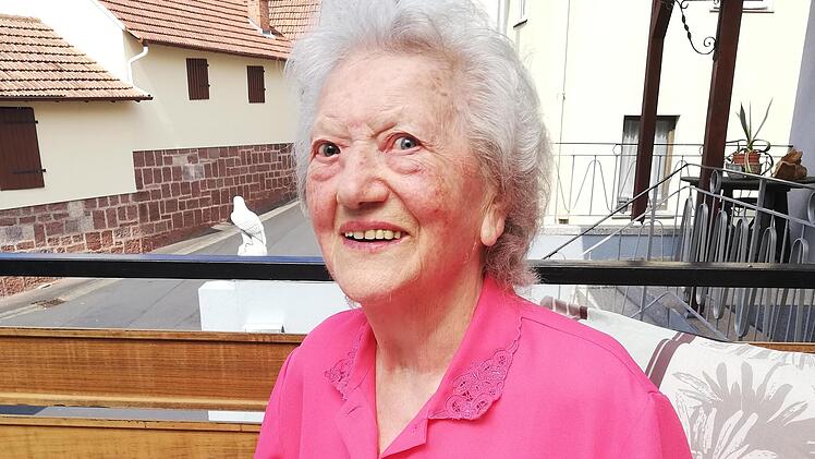 Emma Veth feiert heute ihren 95. Geburtstag.
