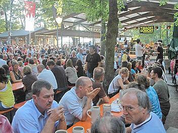 Sommerkirchweih in Herzogenaurach: Im Kulturausschuss wurde Kritik am Abrechnungsmodus der Gema laut.  Foto: Archiv