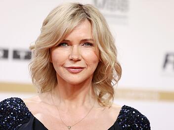 Veronica Ferres hat im Podcast verraten, welchen Schauspieler sie gerne noch küssen würde.