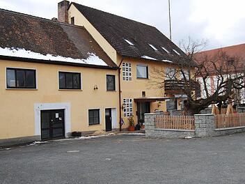 Gasthaus "Zur Linde" gehört auch eine Metzgerei und ein Veranstaltungssaal. Fotos: Hoch