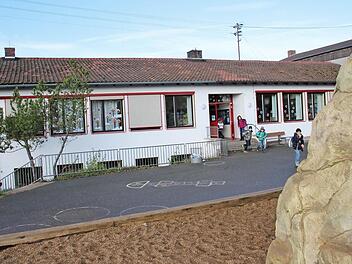 Für die Schule in Kersbach stehen im aktuellen Haushalt rund eine Million Euro bereit, um die Planungen und die Vorarbeiten für den Neubau zu leisten. Foto: Josef Hofbauer