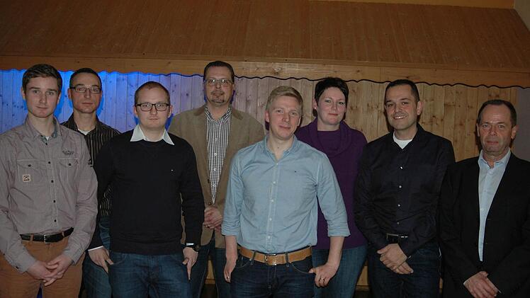 Die ersten acht nominierten Kandidaten der CSU/PWG-Liste in Wildflecken (von links): Tobias Köstler (5.), Holger Trump (3.), Reinhard Bramowski (8.), Peter Nietsch (4.), Sebastian Hauke (7.), Tanja Schmid (6.), Oliver Masso (2.) und ihr Wildfleckener Bürgermeisterkandidat Wolfgang Illek (1.).Foto: Sebastian Schmitt-Mathea