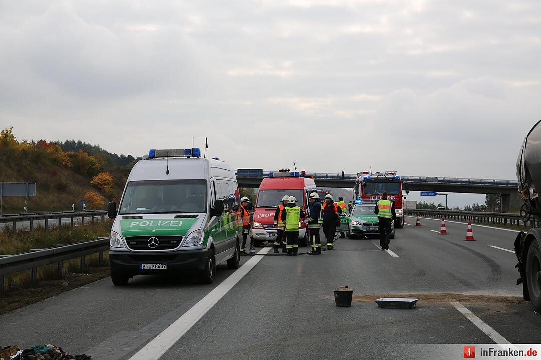 A9: Am Bindlacher Berg krachen vier Lkw ineinander