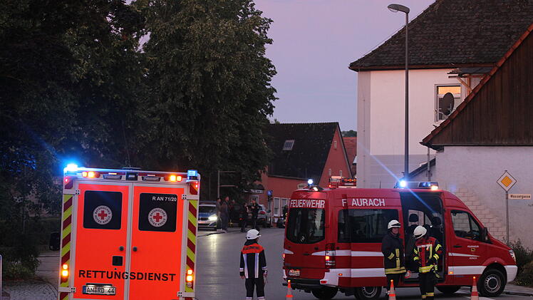 Landkreis Ansbach: Unbekannte sprengen Geldautomaten in Aurach