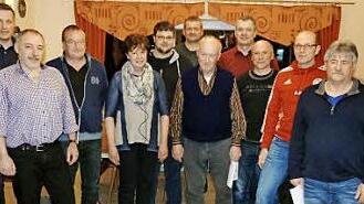 Ehrungen standen im Mittelpunkt der Jahreshauptversammlung des Fu&szlig;ballclubs Neuenmarkt.  Foto: Werner Rei&szlig;aus