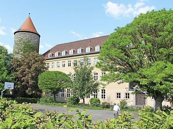 Das Jugendhaus liegt in Münnerstadt mitten in der Altstadt und steht leer.  Foto: Heike Beudert