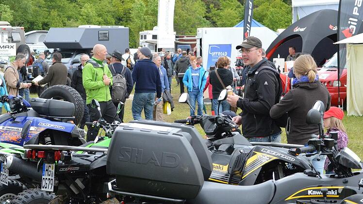 Bummeln, staunen und fachsimpeln k&ouml;nnen die Besucher wieder vier Tage lang bei der Abenteuer & Allrad-Messe in Bad Kissingen. Archivfoto: Isolde Krapf