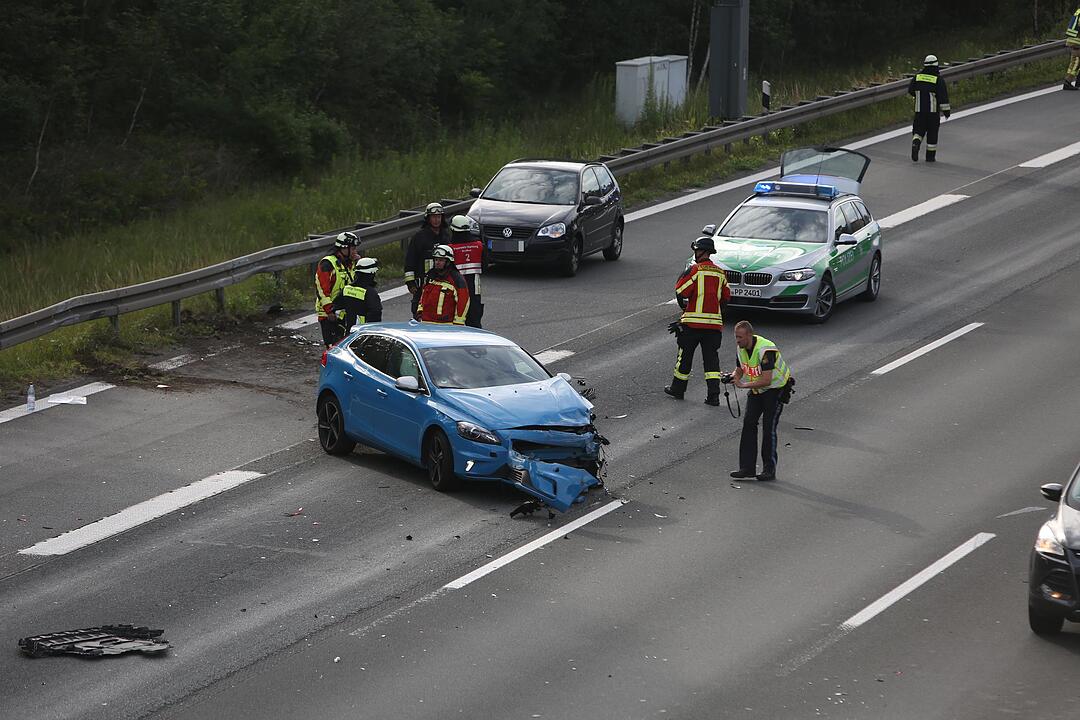 Nürnberg: Probleme mit Rettungsgasse nach Unfall