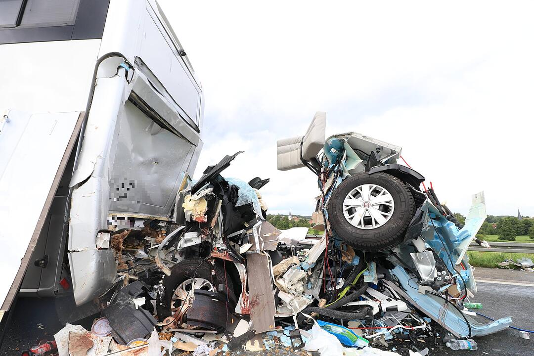 Furchtbares Unglück: Wohnmobil-Fahrer stirbt auf A3 bei Schlüsselfeld
