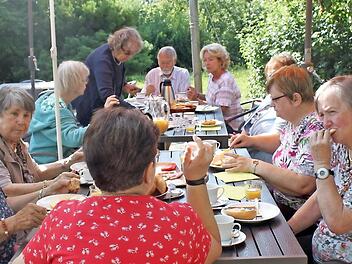 Das Seniorenfrühstück in Ebermannstadt ist für alle Generationen offen. Foto: Carmen Schwind