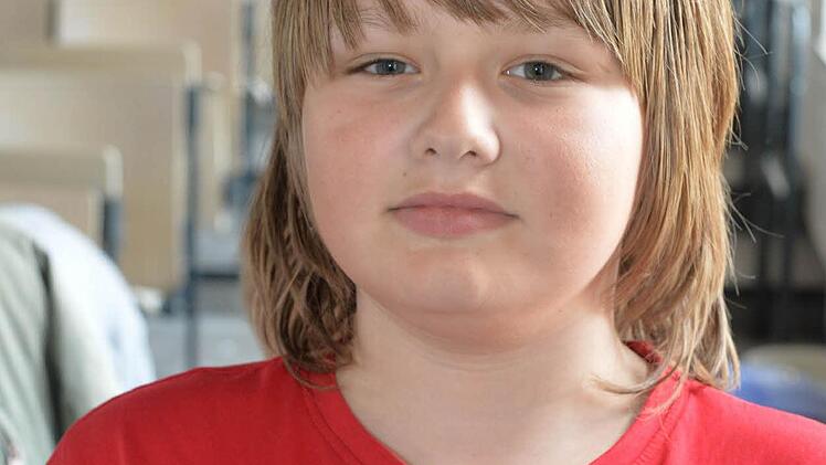 Leonhard (12): "Vorher wusste ich noch nicht so viel über den Tod. Jetzt weiß ich schon mehr. Aber irgendwie ist es immer noch traurig, wenn jemand stirbt. Meine eine Großmutter ist auch schon gestorben. Da war ich dabei. Es ist irgendwie komisch gewesen, als sie nicht mehr da war. Ich finde es zwar spannend, was danach kommt und man will es ja auch wissen. Aber trotzdem: Man will da irgendwie nicht hin." Foto: Ronald Rinklef