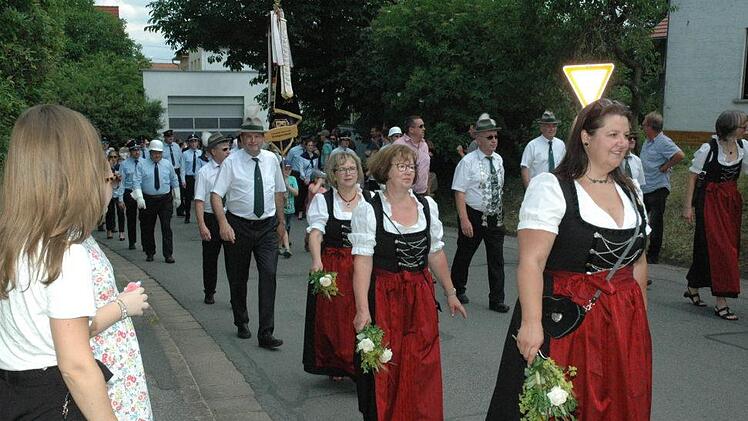 Fröhlich marschierten sie mit.Edwin Meißinger