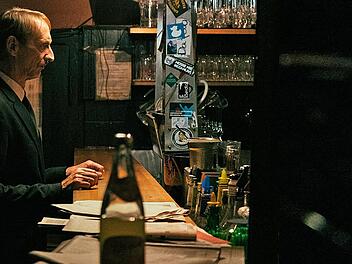 Reales Vorbild: Das Foto zeigt Gilbert von Sohlern, der im Film "Todsicher" einen Bestatter spielt, der zum Mörder wird. Foto: Daniel Tkatsch