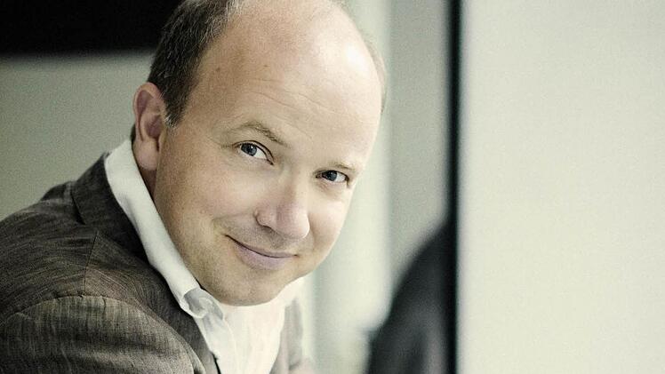 Roland Kluttig, seit Herbst 2010 Generalmusikdirektor am Landestheater Coburg Foto: Marco Borggreve