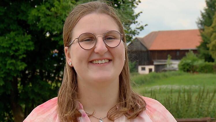 Erzieherin Julia (27) lebt, wie der Bauer, in der Oberpfalz.