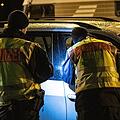 Die Polizei warnt vor einem Mann mit Schusswaffe: In Nürnberg läuft aktuell eine Fahndung.Symbolfoto:  Paul Zinken/dpa