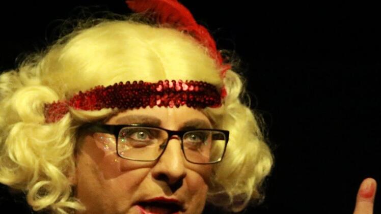 Das Männerballett mit dem Schautanz "Diamantenfieber". Foto: Jürgen Gärtner