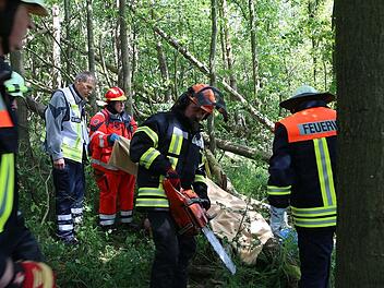 Bundorf: Johanniter Rettungshundestaffel führte Großübung durch