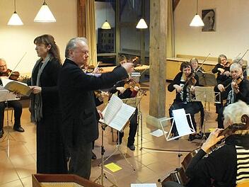 Sopranistin Maria del Roser Valdivieso unterstützte die Musiker, die Walter Engelmann dirigierte. Foto: Manfred Welker