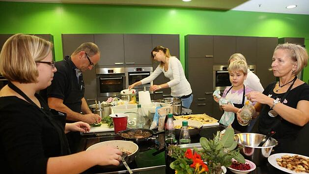 Familie Meile-Hermann  hat beim letzten Mal die  K&uuml;chenschlacht gewonnen. Jetzt d&uuml;rfen neue Kandidaten versuchen,  die Kochkrone f&uuml;r sich zu erobern. Barbara Herbst