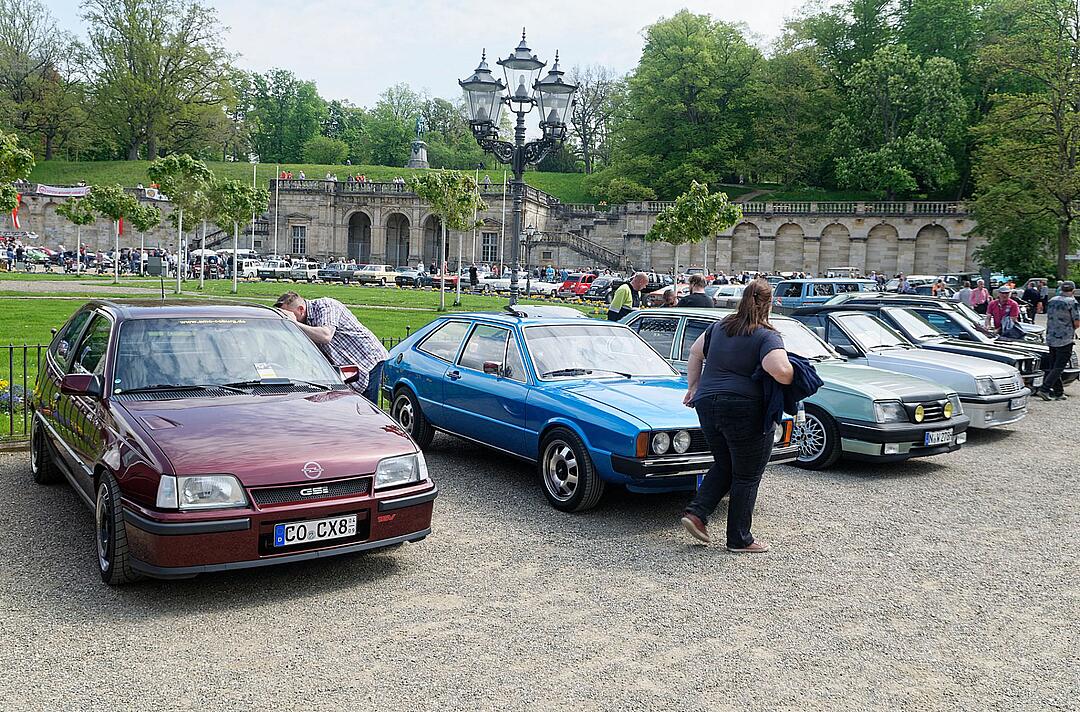 Über 500 Autos zogen Besucher aus nah und fern an