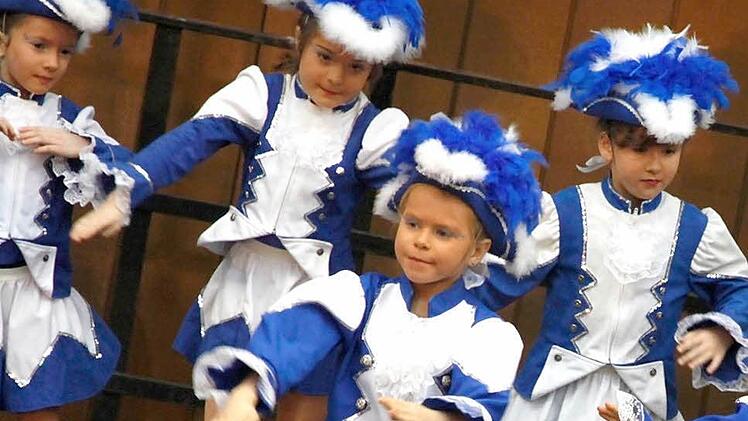 Auch die Kleinsten mischen mit: Die Little Dancers der 1. Kulmbacher Showtanzgarde. Foto: Archiv/Matthias Hoch