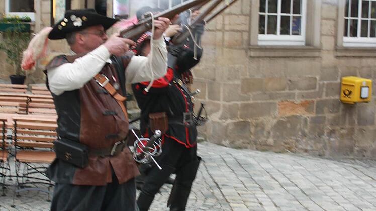 Mit donnernden Schüssen wird der Viertelmeistertag eröffnet. Foto: Marco Meißner