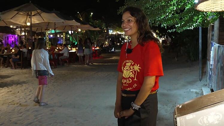 Lockvogel f&uuml;r ein Touri-Lokal: nicht Giseles Traumjob.