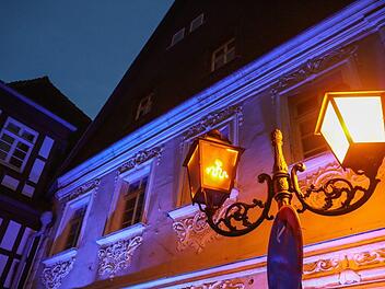 Die Obere Stadt mit ihren markanten Gebäuden war in den vergangenen Jahren immer der Dreh- und Angelpunkt bei "Kronach leuchtet". Im kommenden April und Mai wollen die Organisatoren zehn Nächte lang neue Akzente setzen. Foto: Archiv/Barbara Herbst