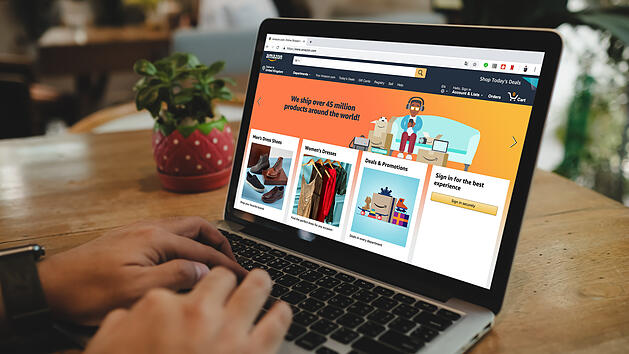 Amazon Prime in Deutschland bietet unverzichtbare und oft unbekannte Sparvorteile, die weit &uuml;ber den kostenlosen Versand hinausgehen, einschlie&szlig;lich kostenloser eBooks und exklusiver Gaming-Features.